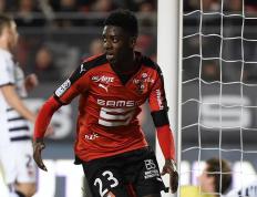 乐动体育- 法甲今夜走向成谜，阿森纳更衣室发声，质疑声仍在，医务组通报恢复